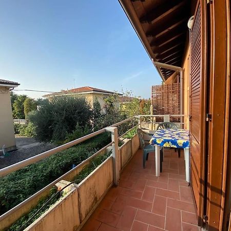 Family House With Free Parking, 450M From Beach Lazise Buitenkant foto